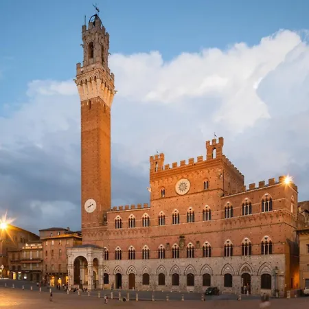 Blossoms Of Siena, Adults Only Pensión 4*