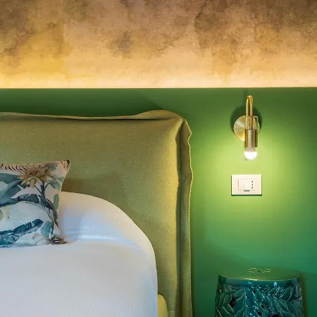 Blossoms Of Siena, Adults Only Siena