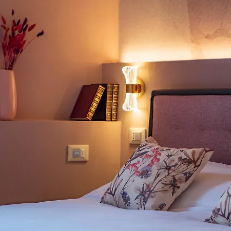 Blossoms Of Siena, Adults Only Affittacamere