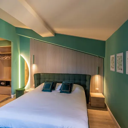 Blossoms Of Siena, Adults Only Siena