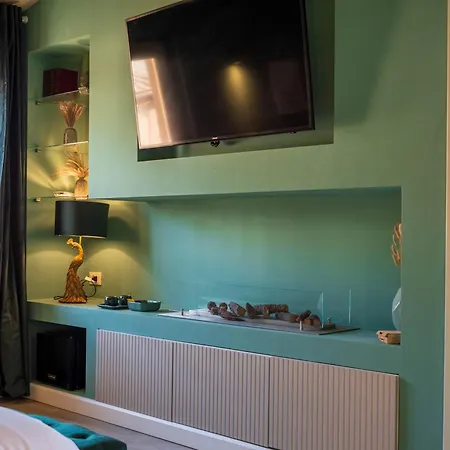 Blossoms Of Siena, Adults Only