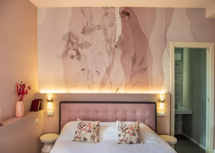 Blossoms Of Siena, Adults Only 4*