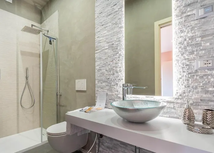 Blossoms Of Siena, Adults Only סיינה