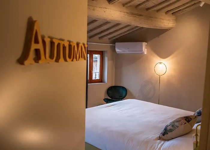 Blossoms Of Siena, Adults Only 4*