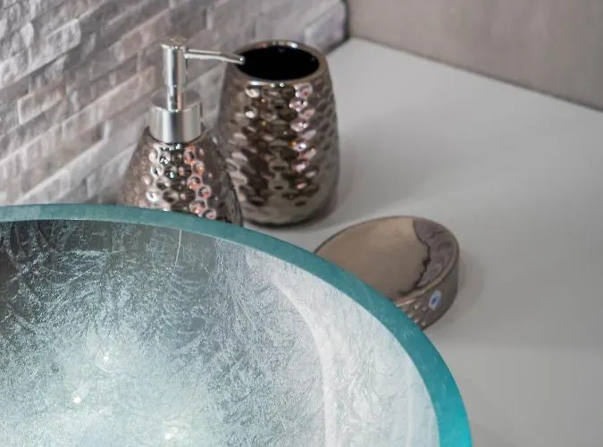 בית הארחה Blossoms Of Siena, Adults Only 4*