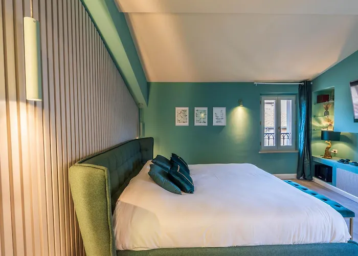 Blossoms Of Siena, Adults Only Konukevi