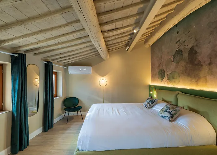 Blossoms Of Siena, Adults Only 4*