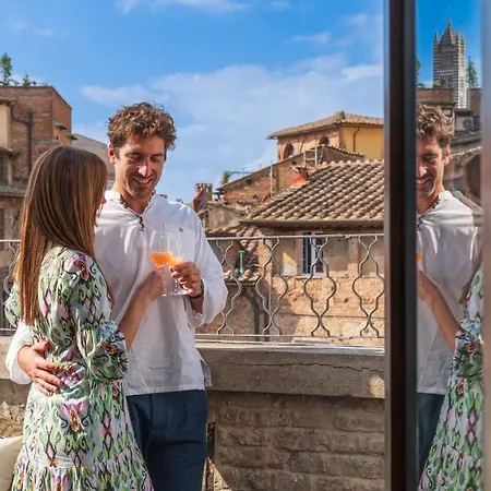 Blossoms Of Siena, Adults Only בית הארחה *