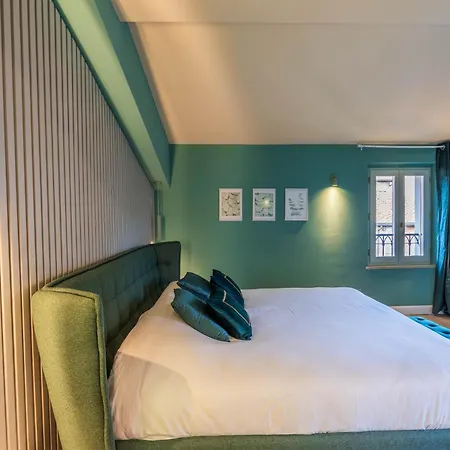 Blossoms Of Siena, Adults Only 招待所