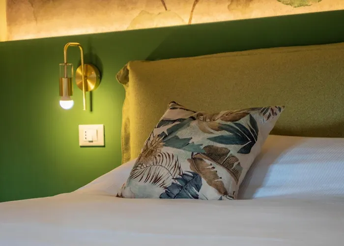 Blossoms Of Siena, Adults Only Siena