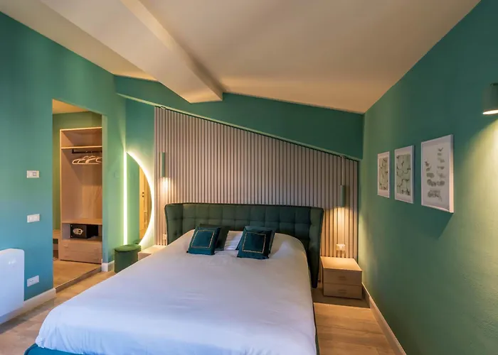 Blossoms Of Siena, Adults Only Siena