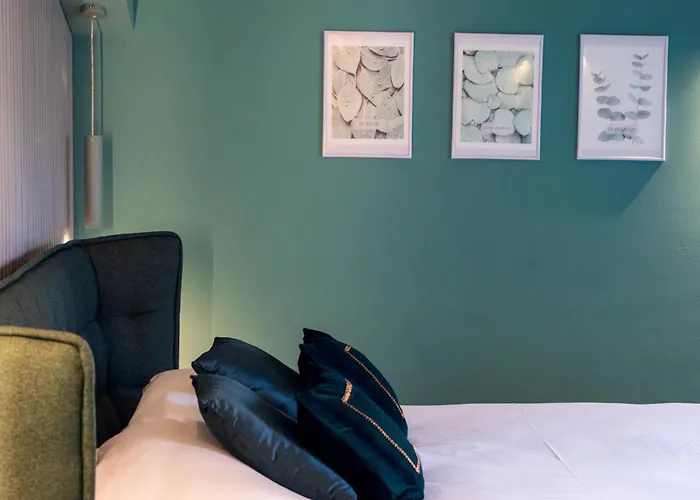 ゲストハウス Blossoms Of Siena, Adults Only