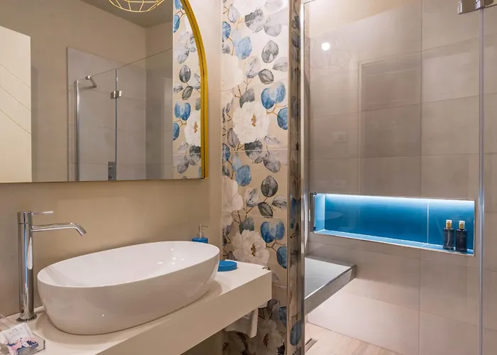 ゲストハウス Blossoms Of Siena, Adults Only