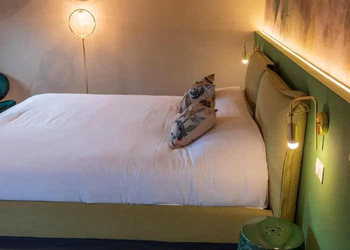 Blossoms Of Siena, Adults Only