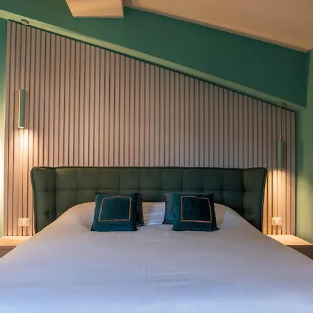 בית הארחה Blossoms Of Siena, Adults Only