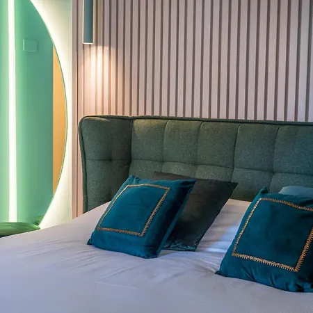 Blossoms Of Siena, Adults Only Sienne