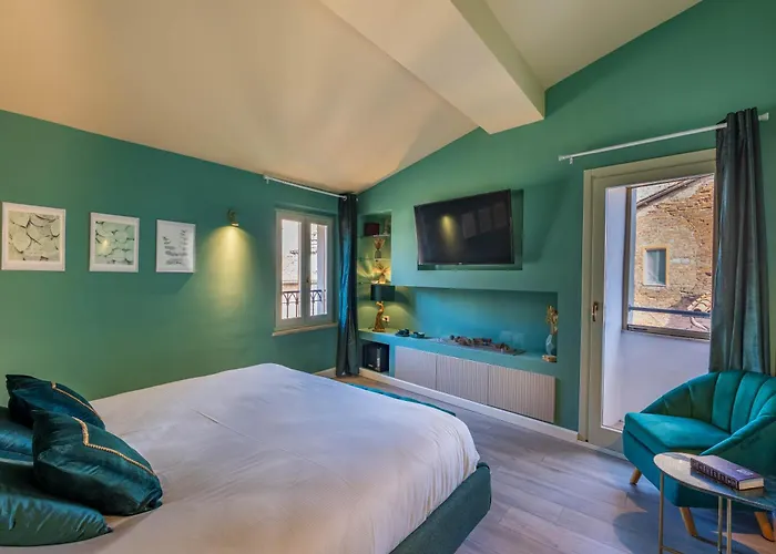 Blossoms Of Siena, Adults Only 4*